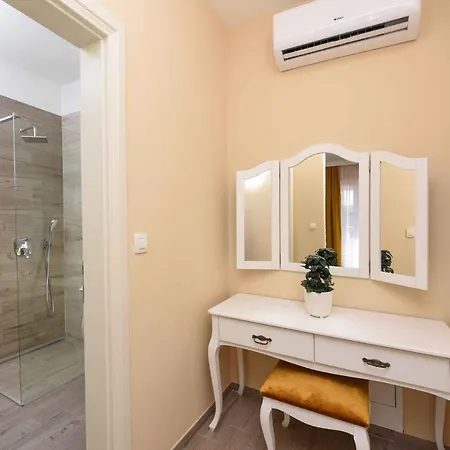 In - Zadar Riviera 40832 Holiday home Pridraga